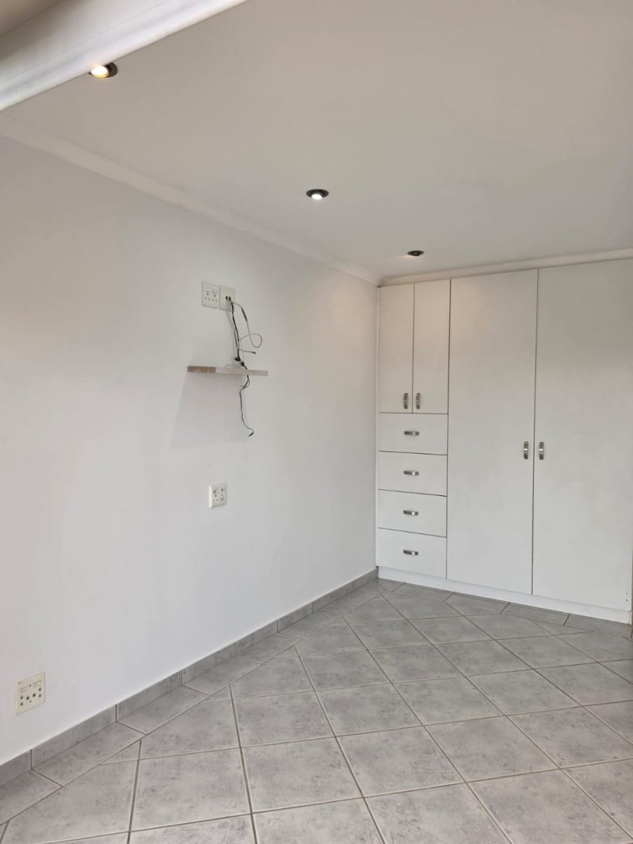 To Let 1 Bedroom Property for Rent in Plattekloof 3 Western Cape